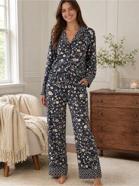 Vera Bradley Enchanted Woodland Pajama Set NWT Fox & Squirrel Print Small